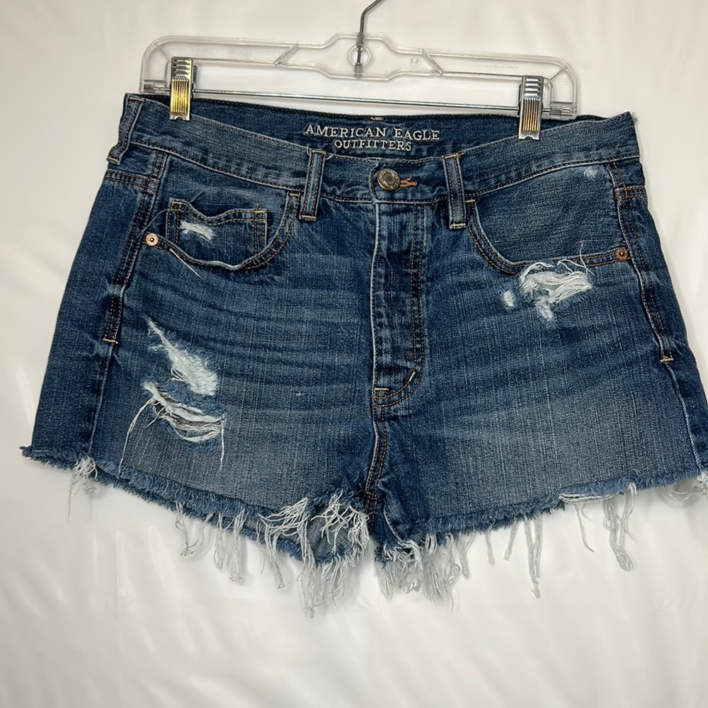 American Eagle Short Shorts distressed  Highwaist size 35